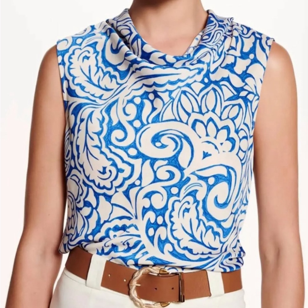 NWT Zara Blue and White Patterned Top